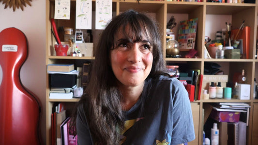 Yasmine Amhis, de physicienne des particules à autrice de L'encre et le figuier