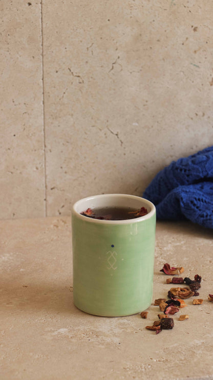 RIF - Mug en céramique artisanal vert sauge